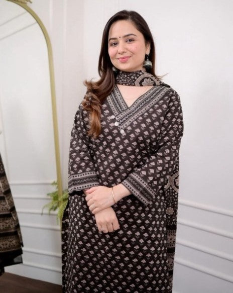 Elegant Black Ajrak Printed Cotton Suit with Dupatta – Traditional Ethnic Wear