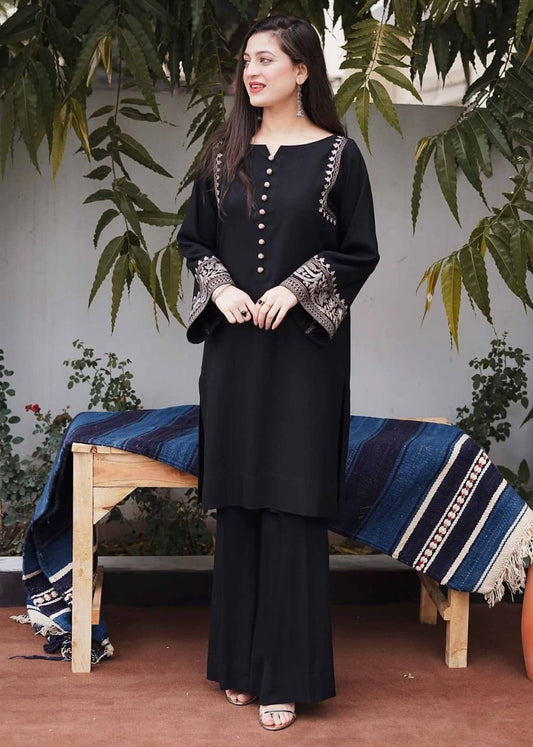 Ebony & Ivory Embroidered Set