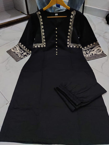 Ebony & Ivory Embroidered Set