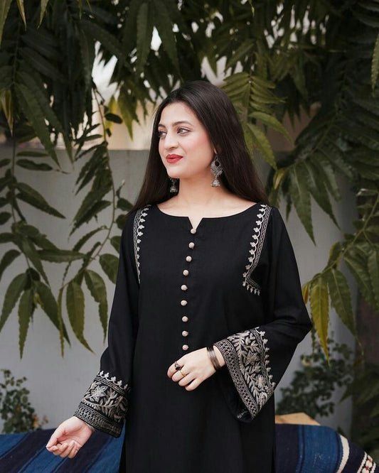 Ebony & Ivory Embroidered Set