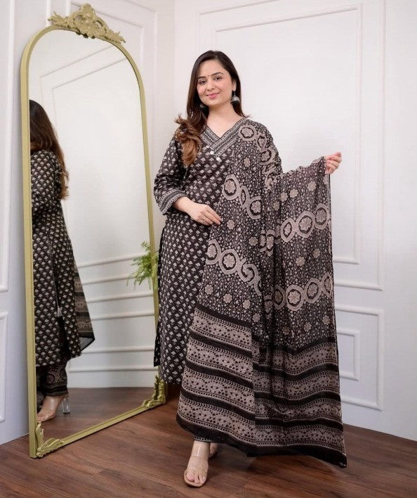 Elegant Black Ajrak Printed Cotton Suit with Dupatta – Traditional Ethnic Wear